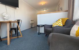 9 - Studio